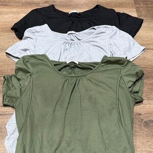 Set of maternity nursing tops